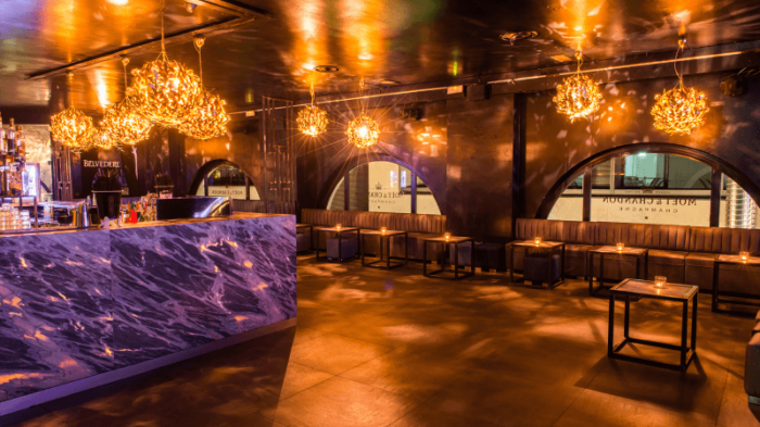 Eleven 11 Clubroom