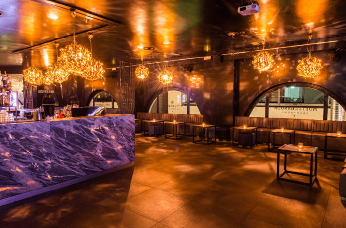Eleven 11 Clubroom